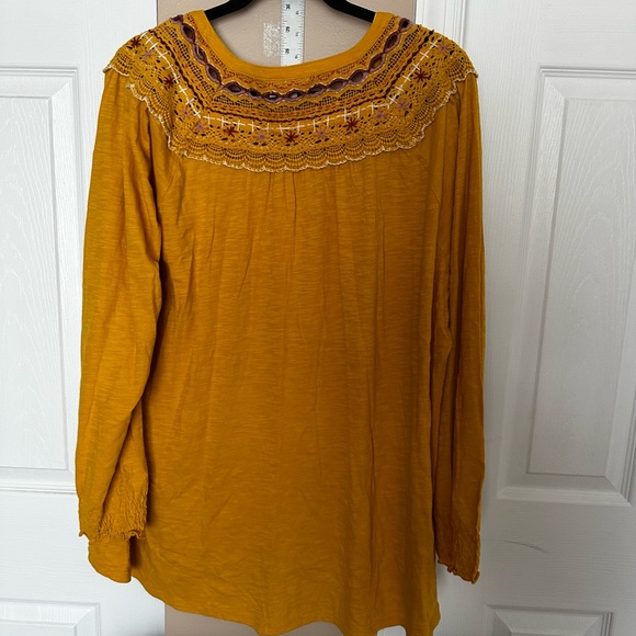 Style & Co plus size 3X Yellow Women's Top with Lace Detail - Picture 2 of 2